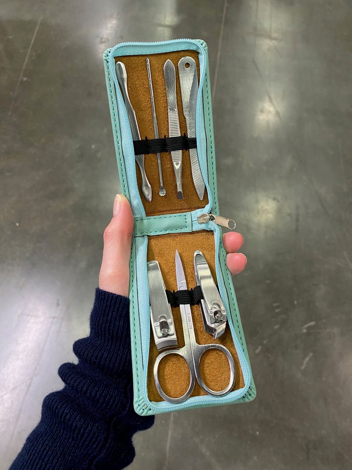 7 Piece Leatherette Manicure Set – Show Heifer On Sunflower Tooling